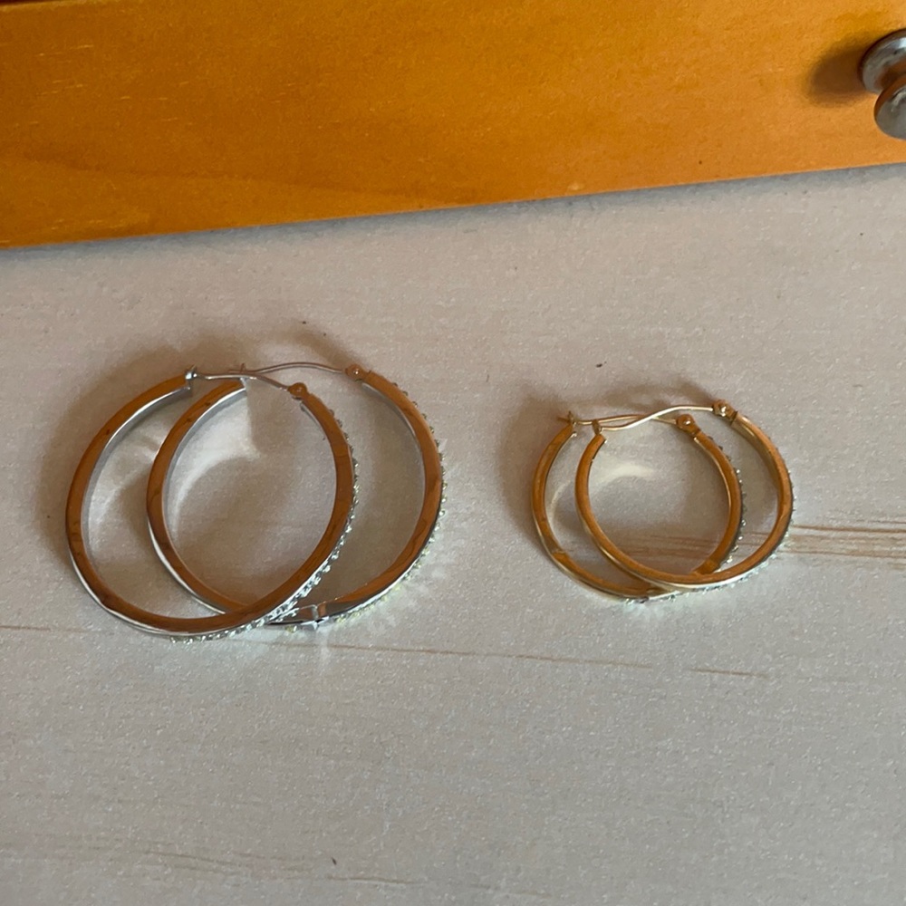 Gold and silver colored hoops